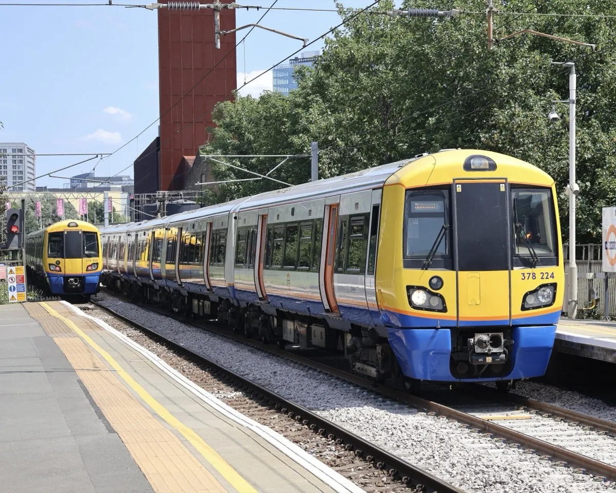 Two London Overground Class 378 trains at Hackney Wick station on the Mildmay line
